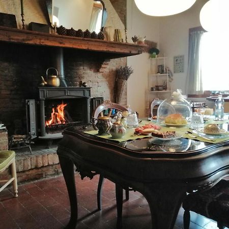Corte Di Maggio B&B Country House Имола Экстерьер фото
