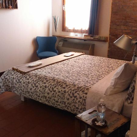 Corte Di Maggio B&B Country House Имола Экстерьер фото