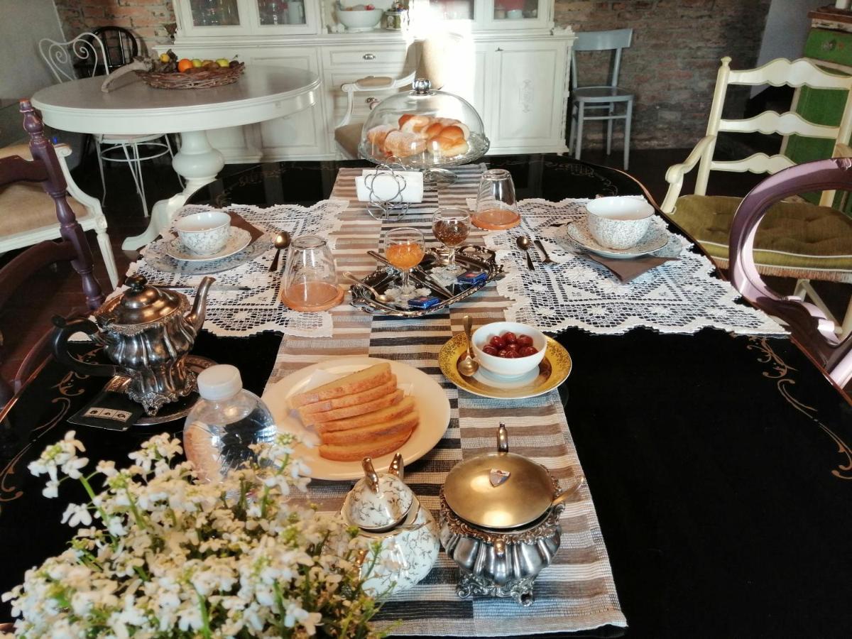 Corte Di Maggio B&B Country House Имола Экстерьер фото